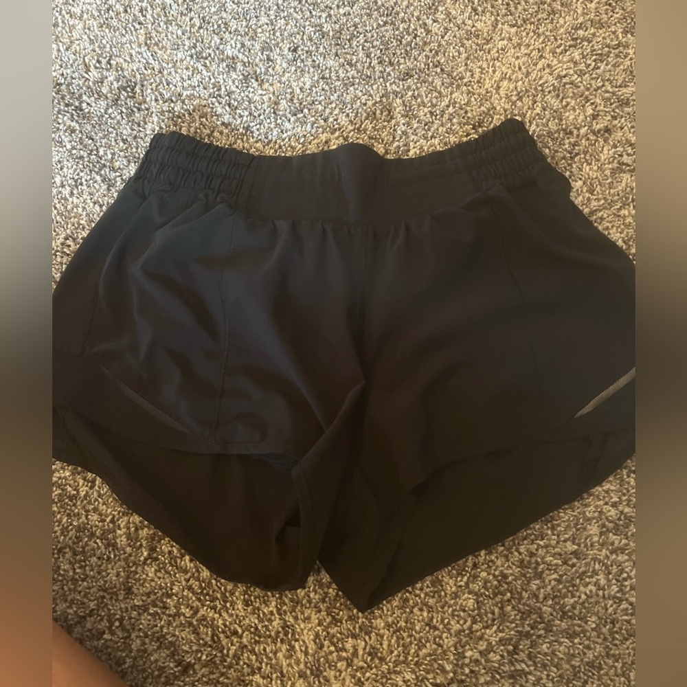 Black hotty hot lululemon shorts